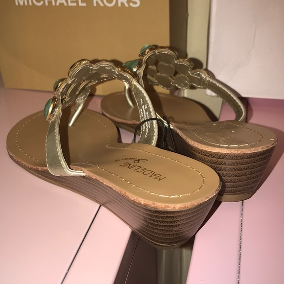 NWOT Madeline Stuart Sandals - Picture 3 of 4